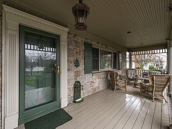 2nd image of 646 Scranton Ave