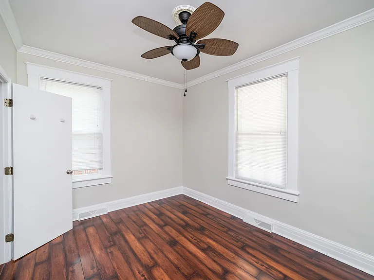 310 Sussex St — Photo 18