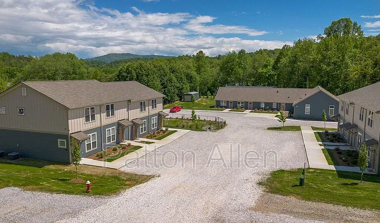 21 Catawba Valley Ct #2 — Photo 1
