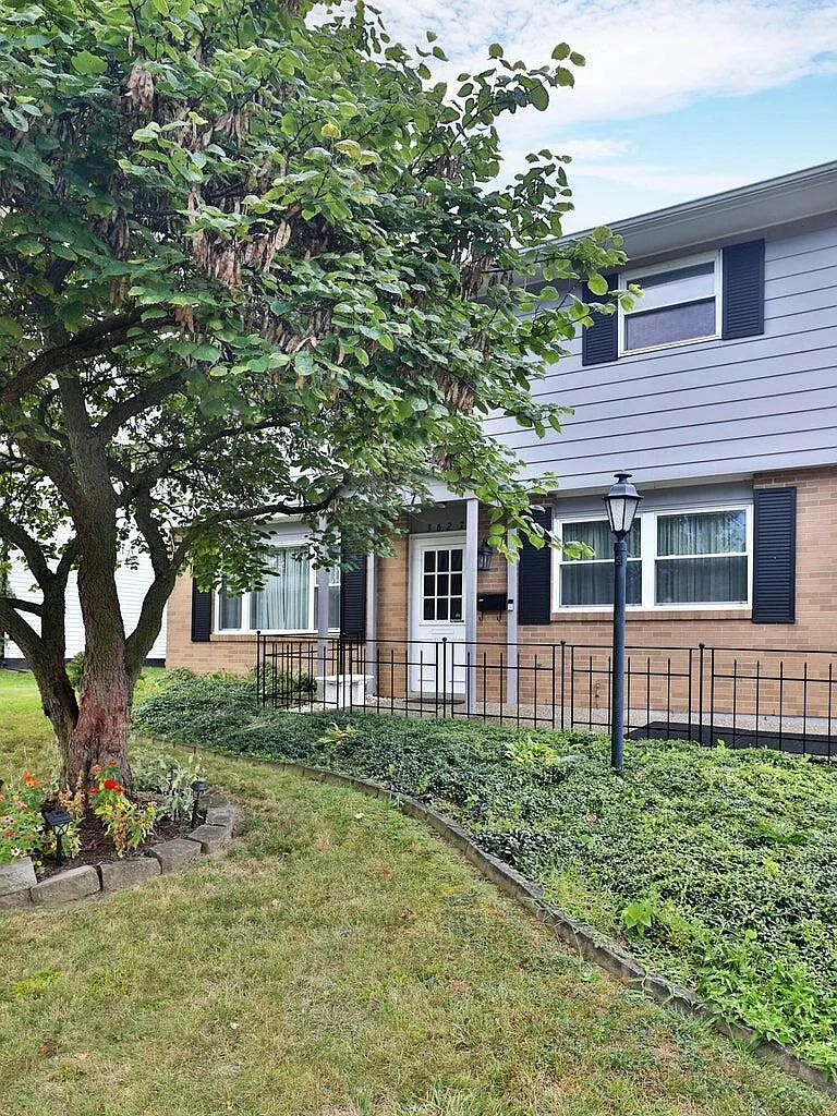 3627 Manila Dr photo 1