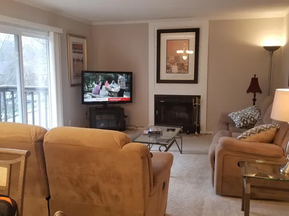 201 Racquet Club Rd #20, Asheville, NC 28803