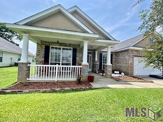 1st image of 20239 Bur Oak Dr
