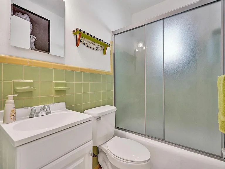 4422 Seagrape Dr #1 — Photo 22