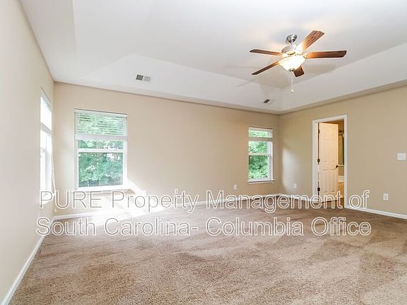 5th image of 210 Underwood Ct