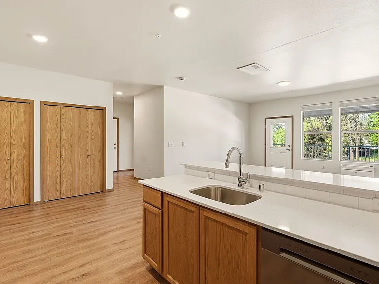 1123 E Hastings Rd — Photo 37