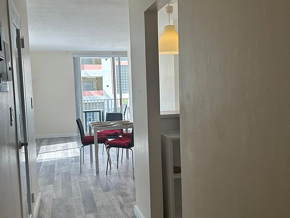 5th image of 1255 Collins Ave APT 305