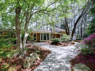 915 Crest Valley Dr NW, Sandy Springs, GA 30327
