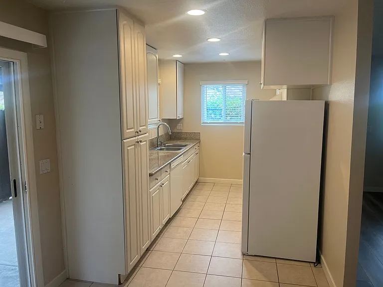 2898 College Blvd — Photo 7