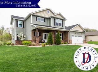 1221 Merriam Pkwy, O'Fallon, IL 62269