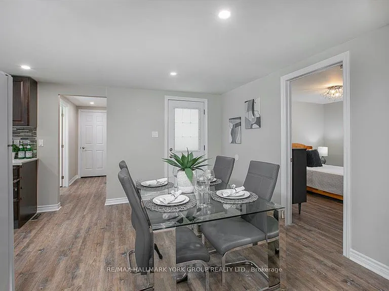 21 Lakeshore Rd — Photo 13