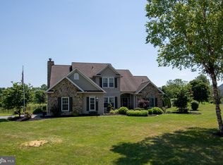 6 Carlie Ct, Fleetwood, PA 19522