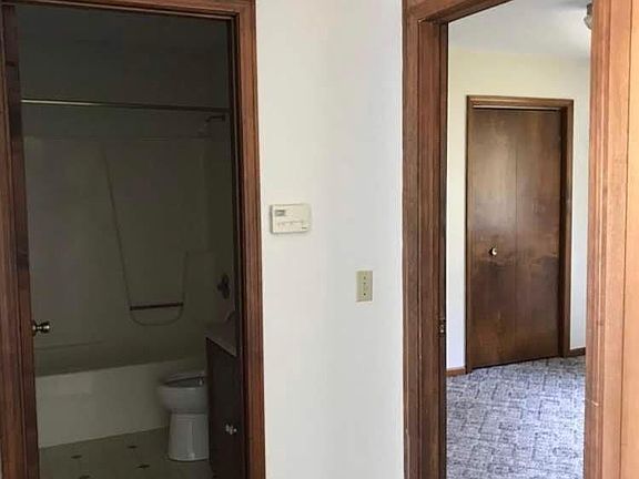 4 bedroom and 2 bathroom