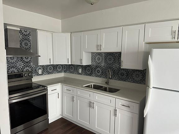 2nd image of 563 W Montrose St APT 11