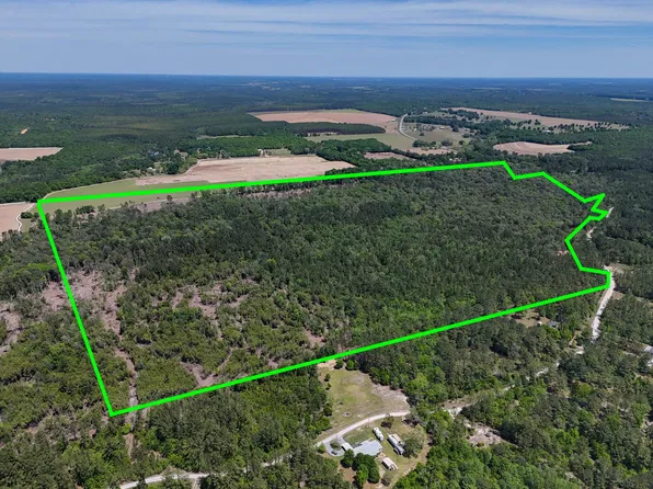 Plantation Ln, Defuniak Springs, FL 32433