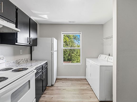 3rd image of 412 S Main St #505-2
