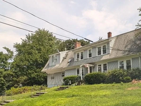 24 Hall Ave, Saco, ME 04072