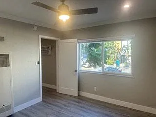 7278 Hollywood Boulevard Apartments — Photo 10