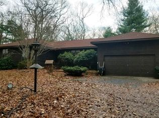 16 River Rd, Ashaway, RI 02804