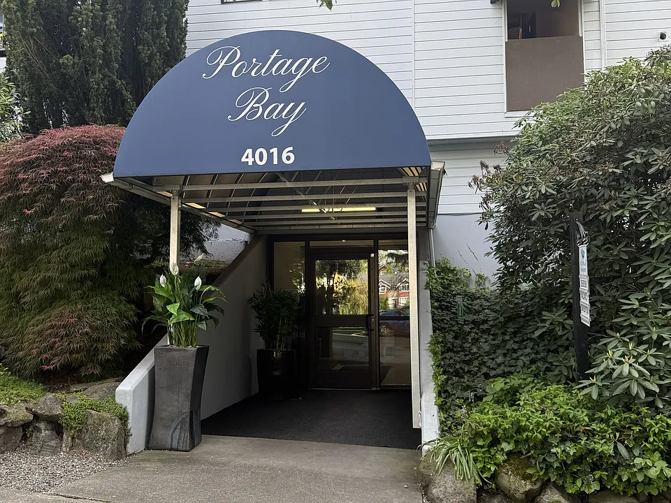 Portage Bay Apartments