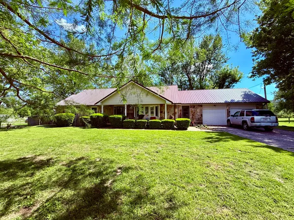 908 W Clouse Street, Mountain Grove, MO 65711