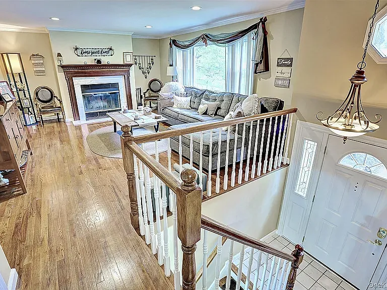 5 bed, $4,700 — Photo 3
