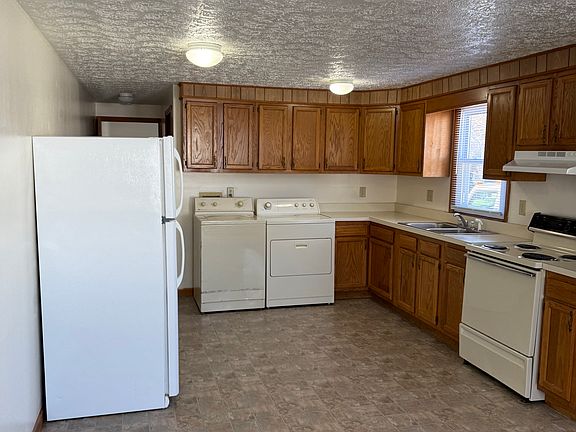 2nd image of 254 E Franklin St #4