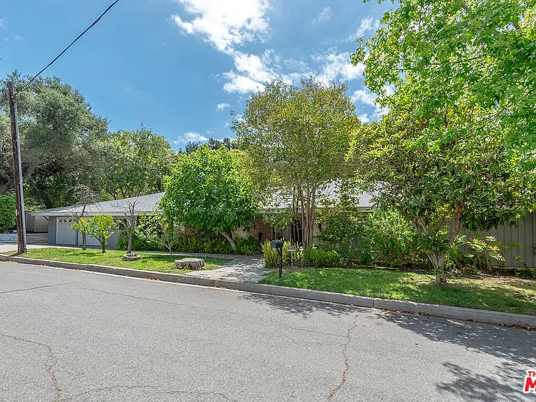 11410 Canton Dr — Photo 39