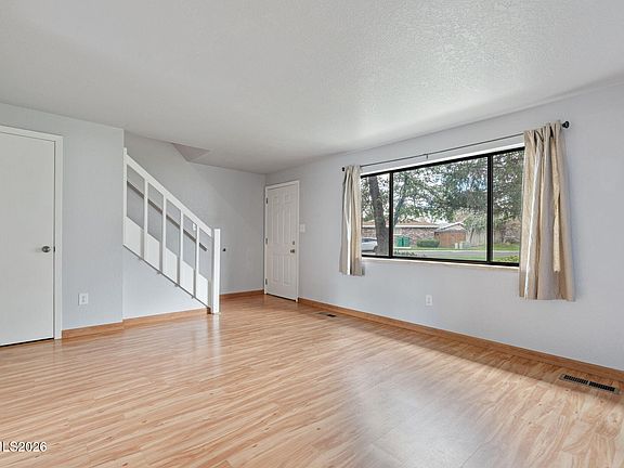 3rd image of 718 Travis Dr APT B
