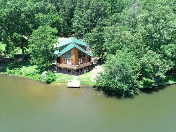 135 King Larry Ct, Scroggins, TX 75480