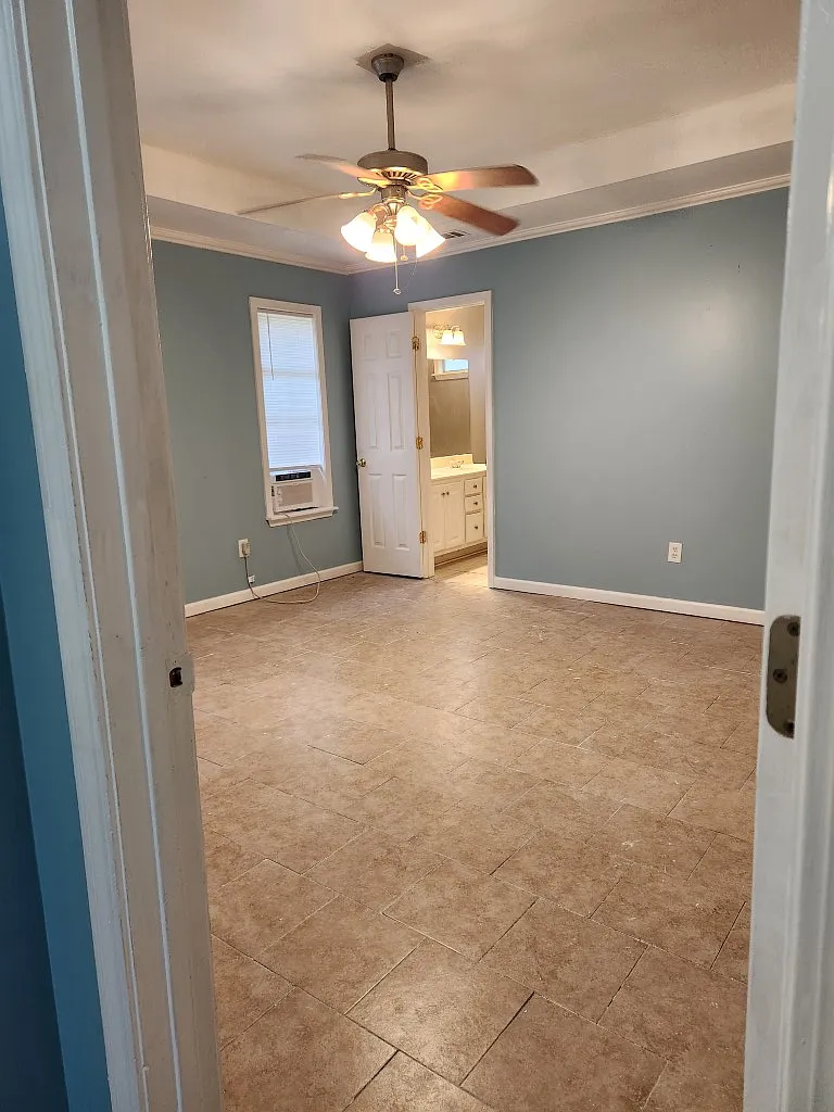 5 bed, 1919 sqft, $2,400 — Photo 3