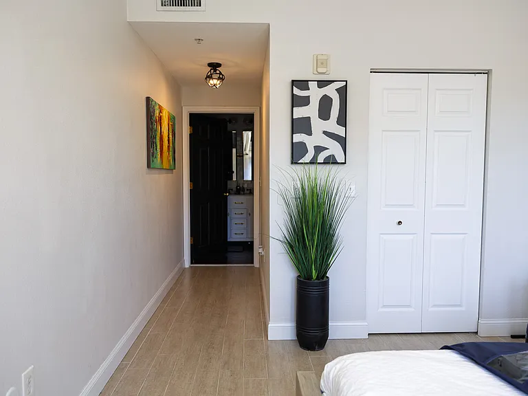 533 NE 3rd Ave #206 — Photo 11