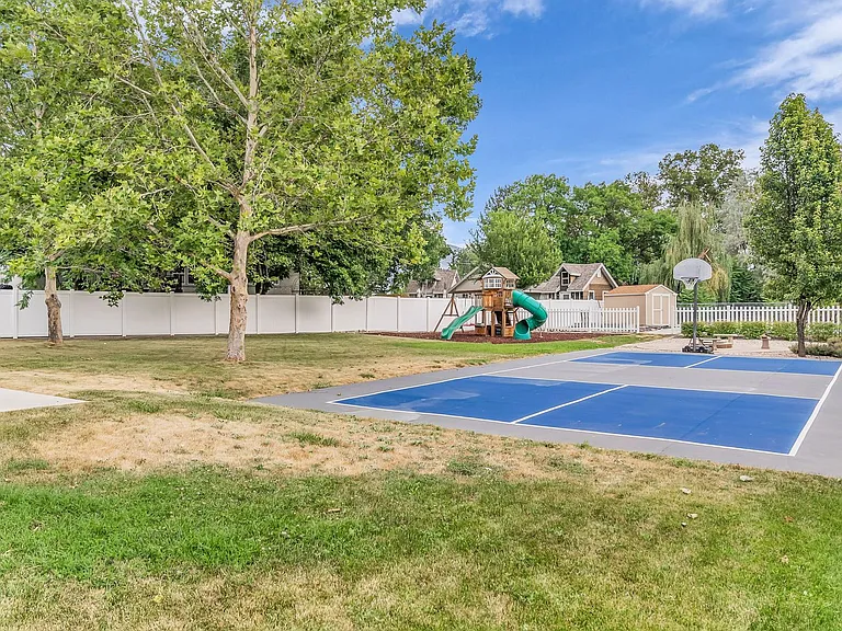 1429 W Flint Meadow Dr — Photo 45
