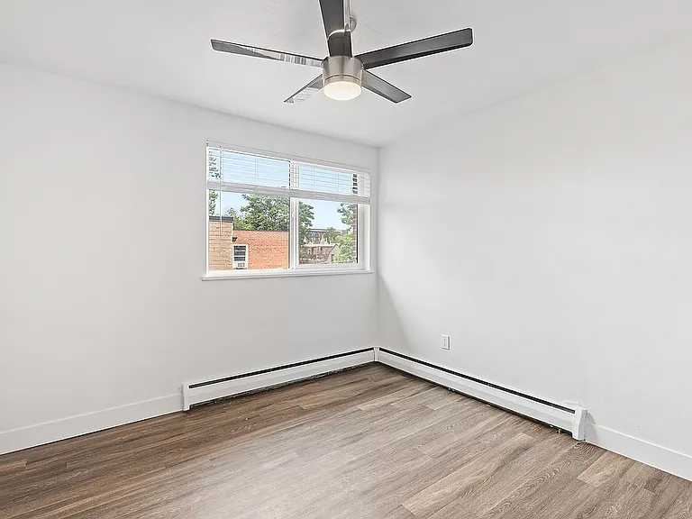 1326 Corona — Photo 33