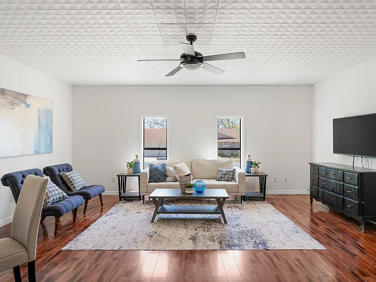 13004 Esplanade St — Photo 6