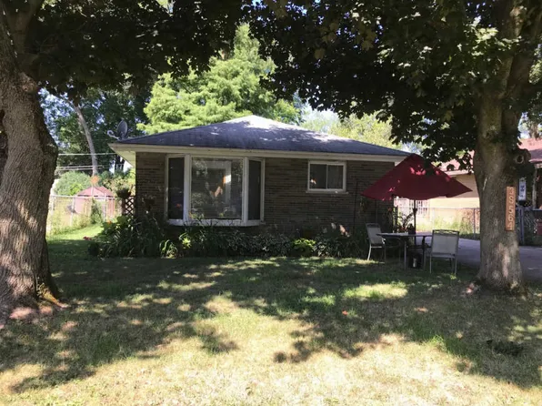 3S564 Wilbur Ave, Warrenville, IL 60555