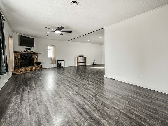 4th image of 617 Nelson Dr