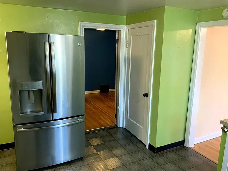 4 Bedroom, 1.5 Bath House — Photo 13