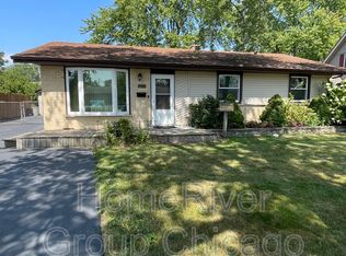 5230 Park Ln, Crestwood, IL 60418