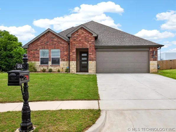 1518 S 72nd Pl, Broken Arrow, OK 74014