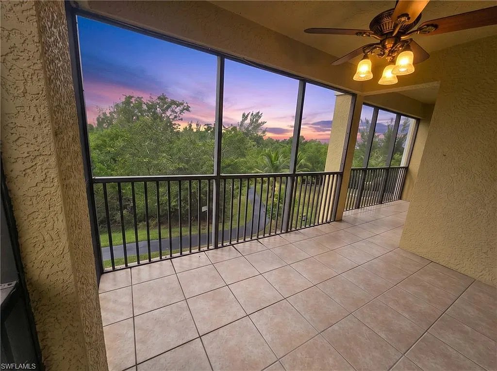 3 bed, 2.0 bath, 1369 sqft, $2,000 — Photo 4