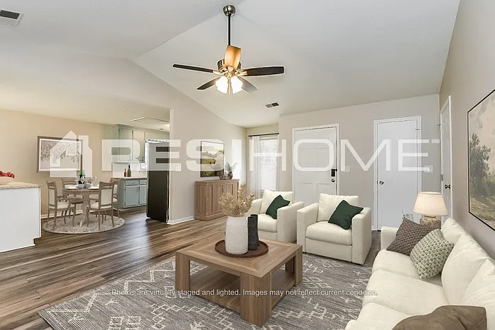 3 bed, 2.0 bath, 1305 sqft, $1,925 — Photo 3