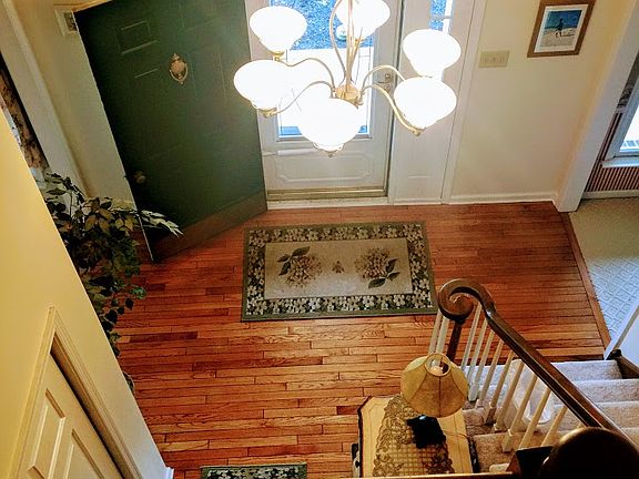 2 story Foyer