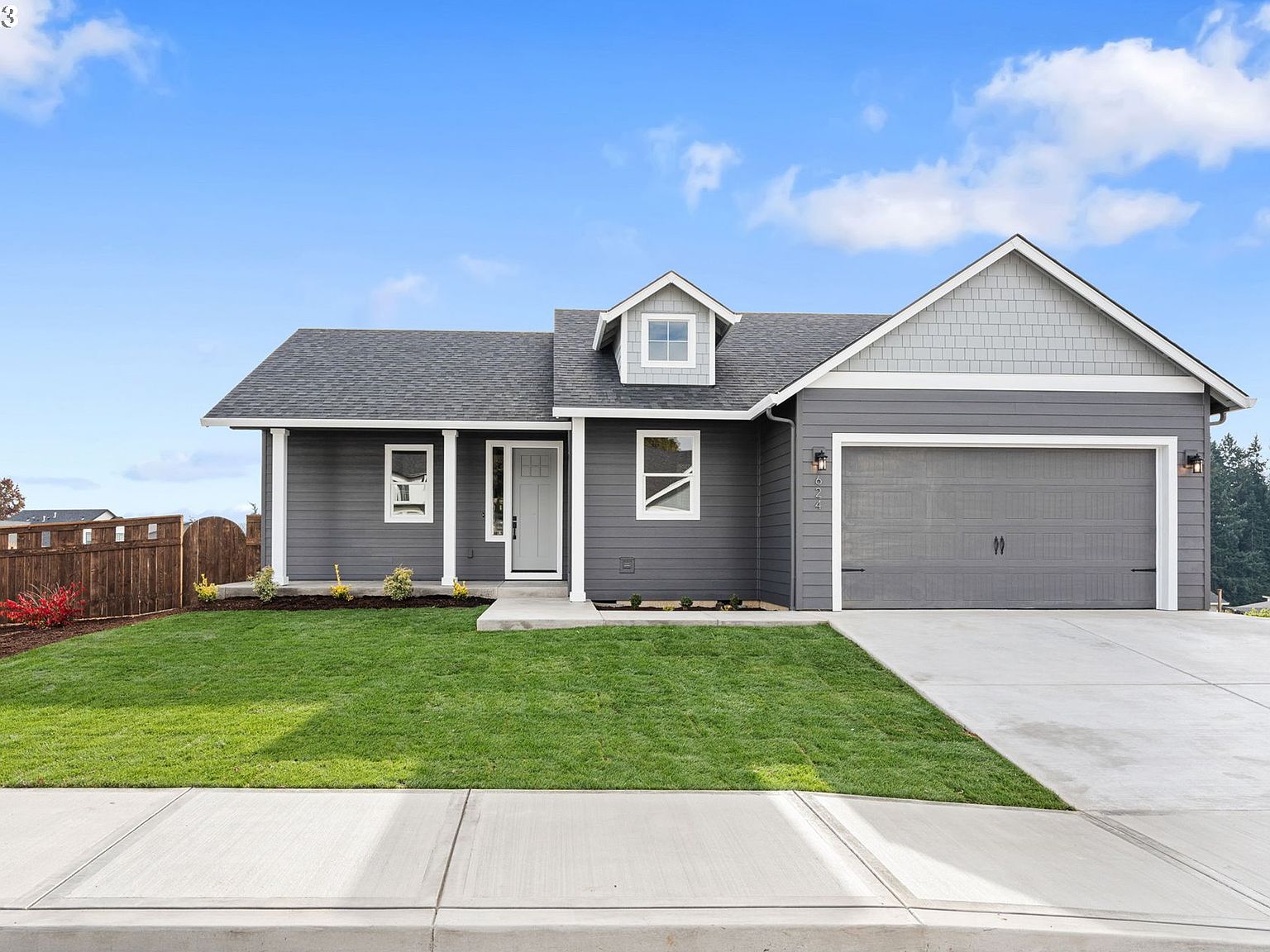 624 W 10th St, La Center, WA 98629 Zillow