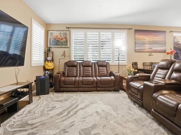 2886 Villa Catalonia Ct, Corona, CA 92881
