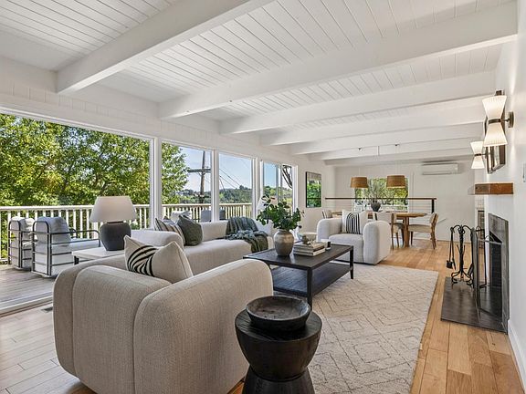 5th image of 67 Oak Springs Drive