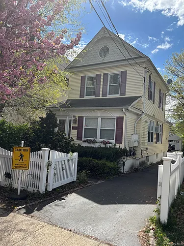40 S Bayles Ave #UPPER Photo 1