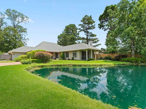 2141 Cove Ct, Baton Rouge, LA 70809
