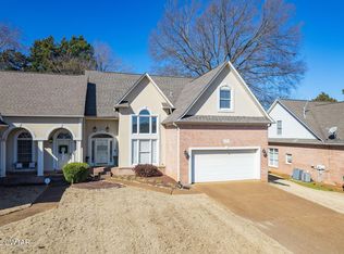 114 Country Club Ln, Jackson, TN 38305