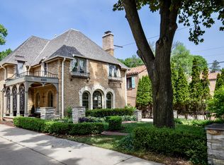 4531 N Frederick Ave, Whitefish Bay, WI 53211