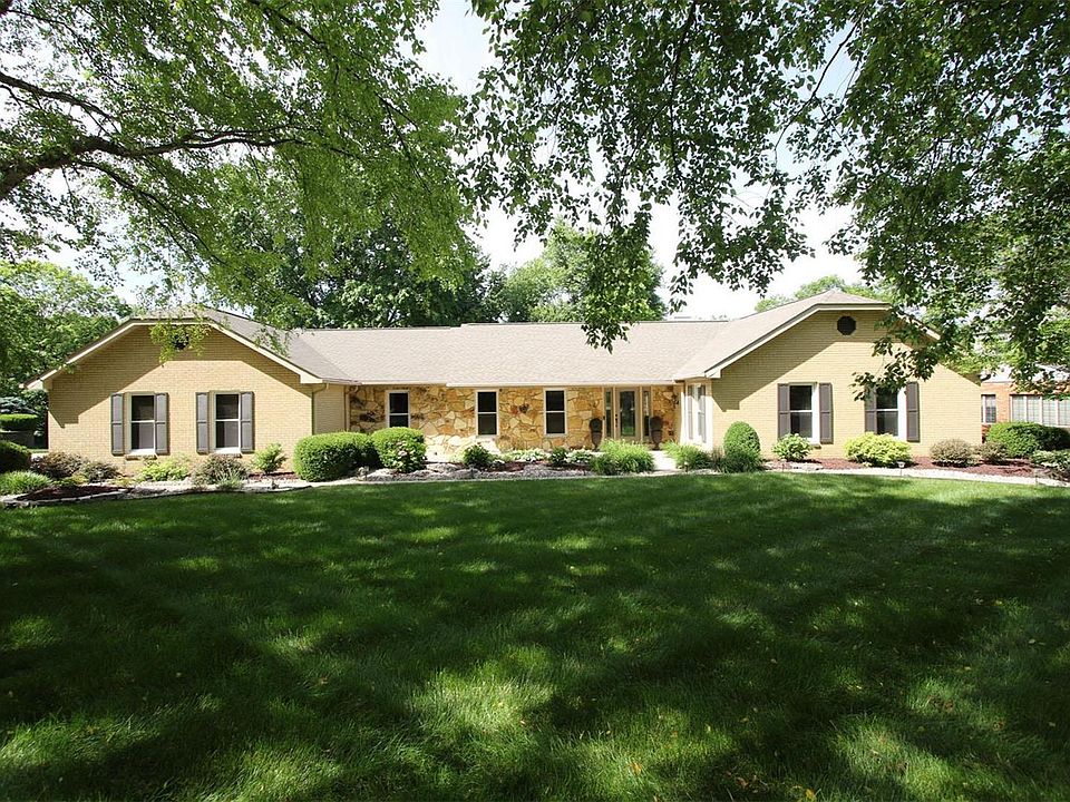1st image of 35 Cheshire Dr